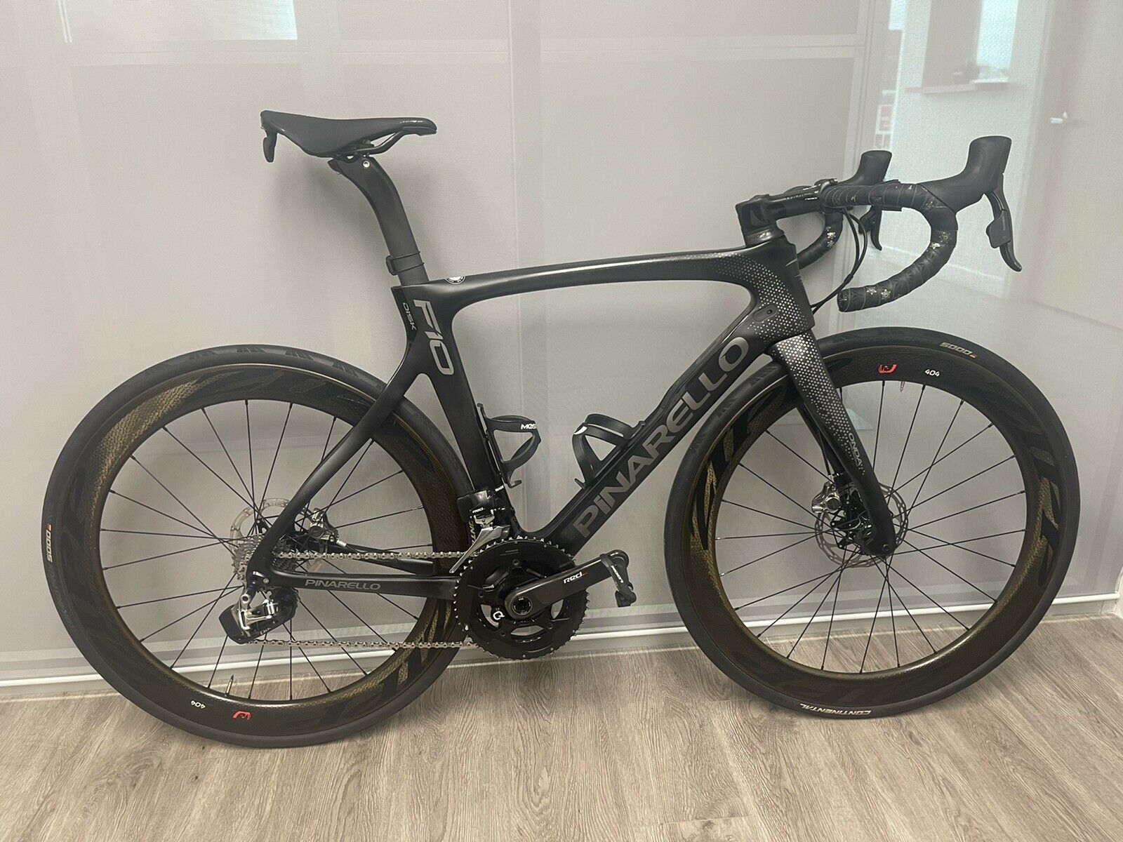 Tweedehands Pinarello Dogma F10 disques 2020 te koop - 49923