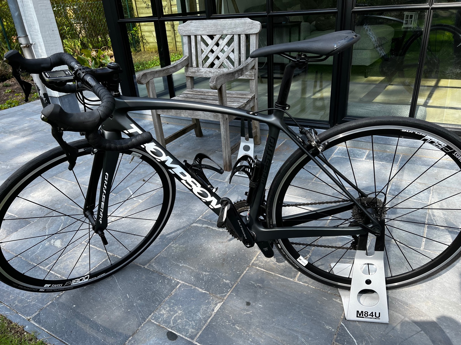 Tweedehands Carbon racefiets Thompson 2019 maar 300 km mee gereden te koop  - 50610