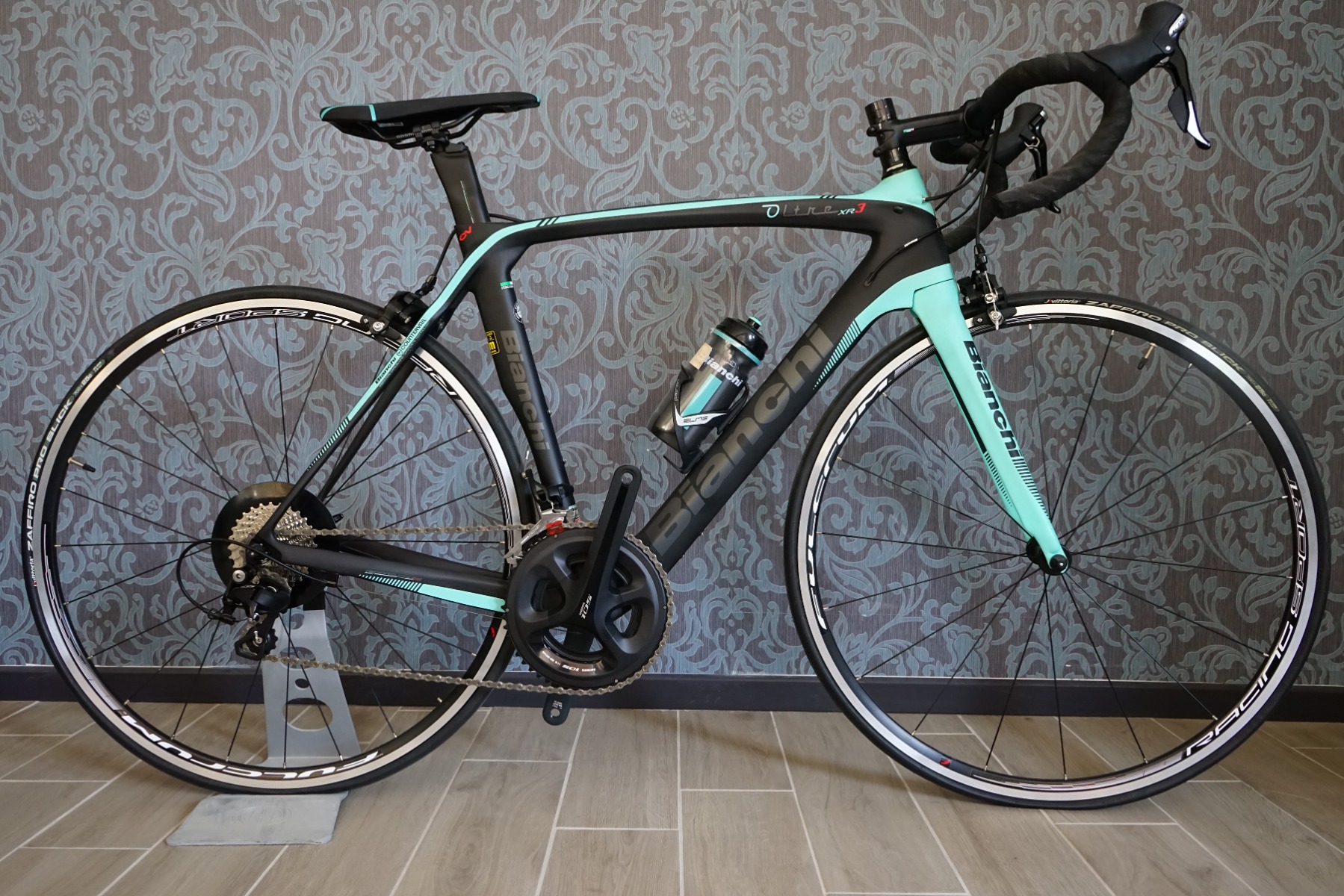 bianchi road bike 2018