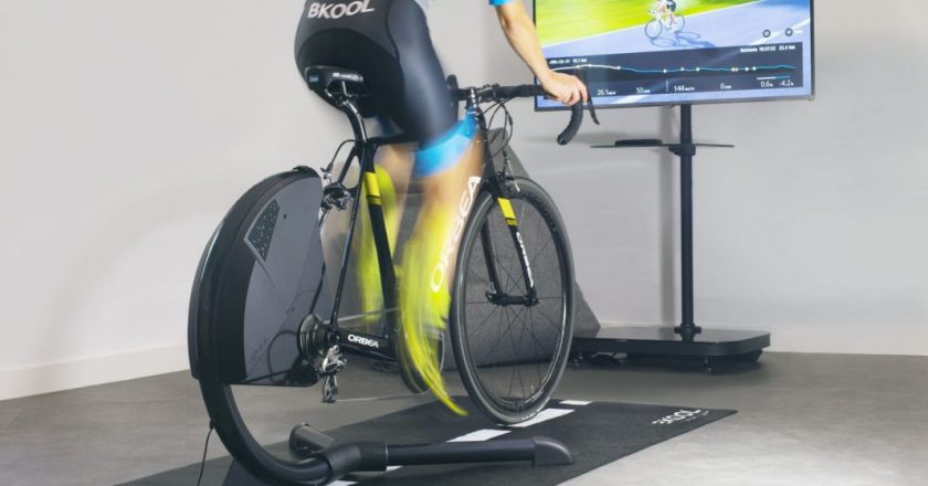 Bkool smart air fietstrainer met directe aandrijving
